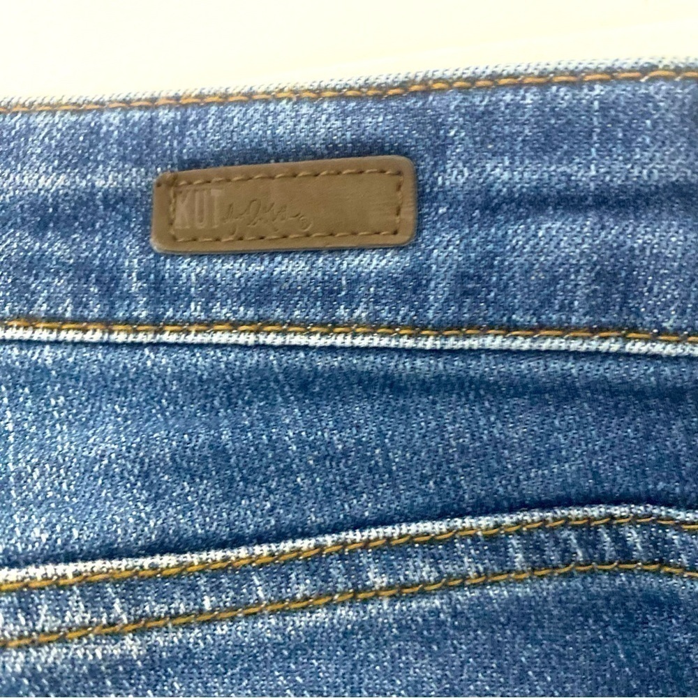 Kut From The Kloth Women’s Size 6 DISTRESSED High-Rise Baby Bootcut Jeans - Picture 3 of 15